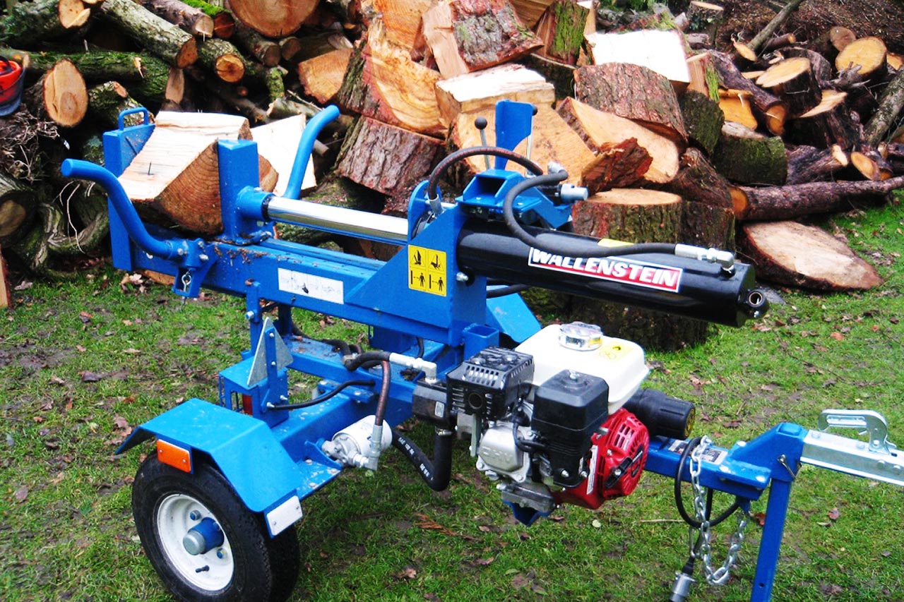 Wallenstein Log Splitter in action in Jersey